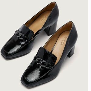 New Naturalizer Wynrie dress heel. Patent leather with adornment. Holiday.